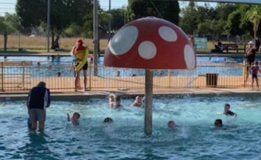 palmerston pool party