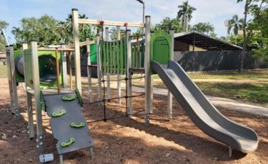 Playground at Woodroofe Park 