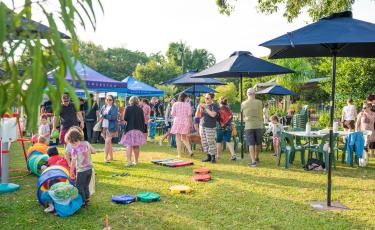 people enjoying brekkie in the park
